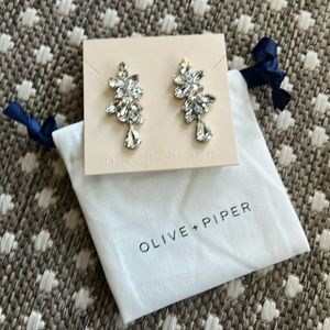 NWT olive + piper crystal earrings